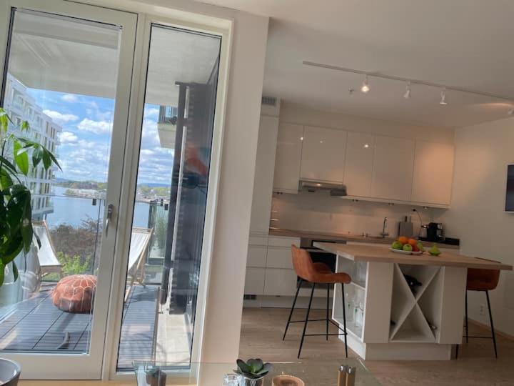 Exclusive Apartment, Sea View To Fjord, Located On Water In Center Appartement Oslo